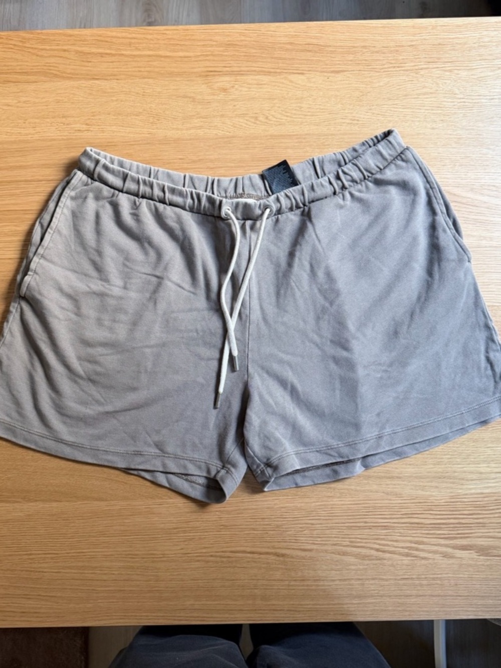 H&Medium Gray Athletic Shorts Size Large